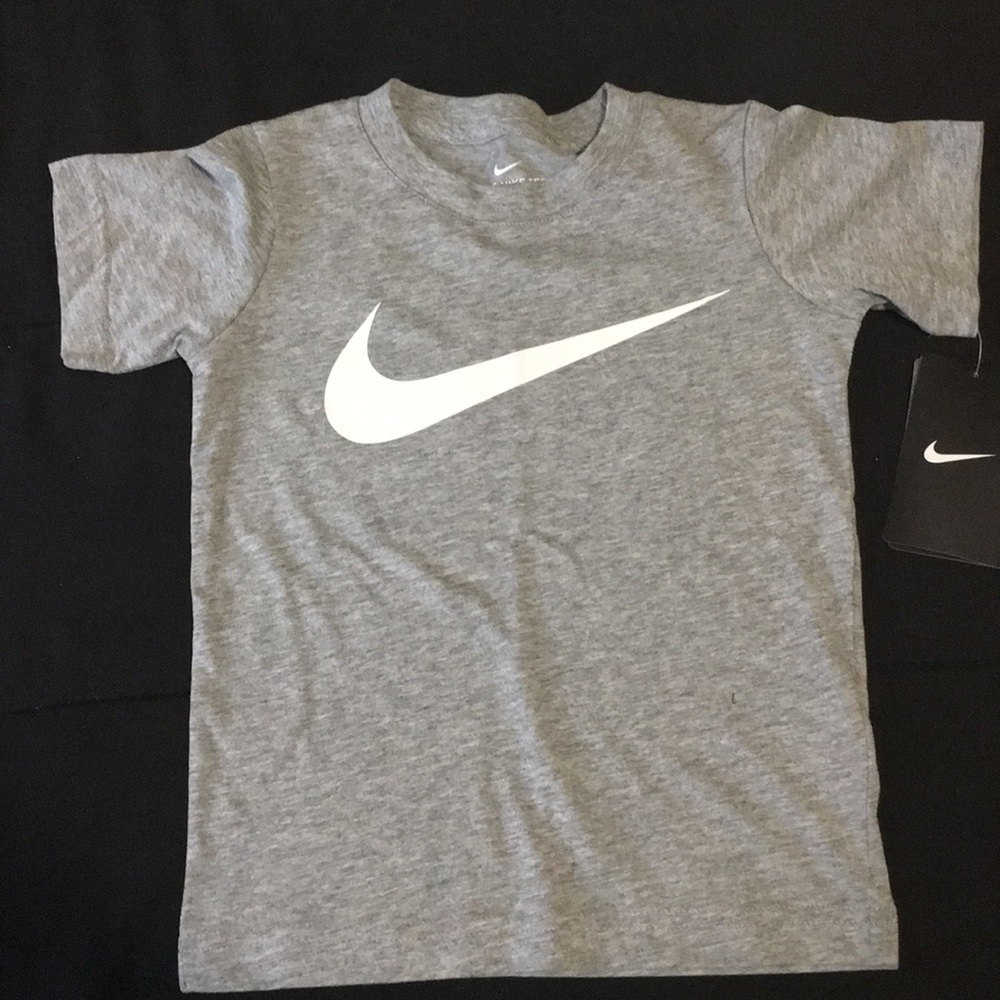 Nike kids tee